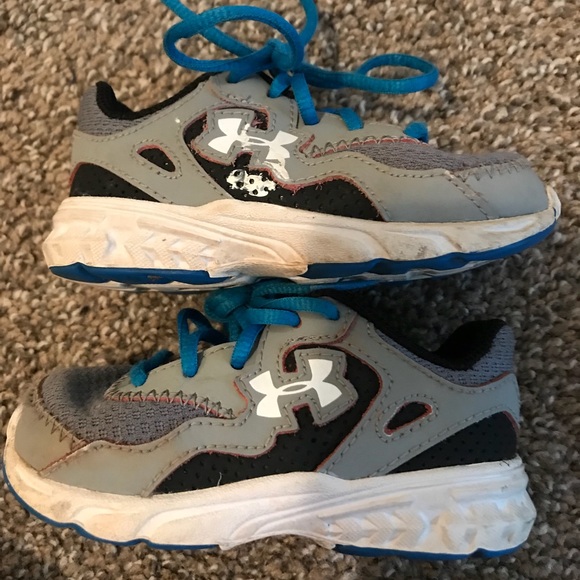 Under Armour Sneakers - Picture 2 of 3